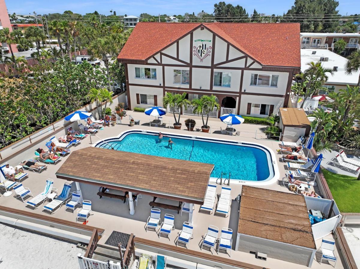 Palm Crest Hotel *